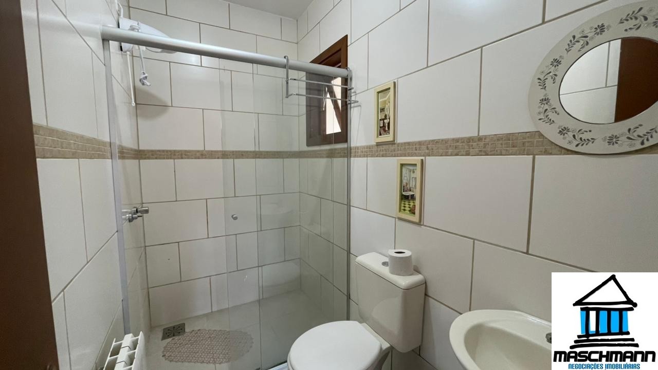Apartamento amplo e mobiiado de 3 dormitórios com suíte à venda em Canela, RS