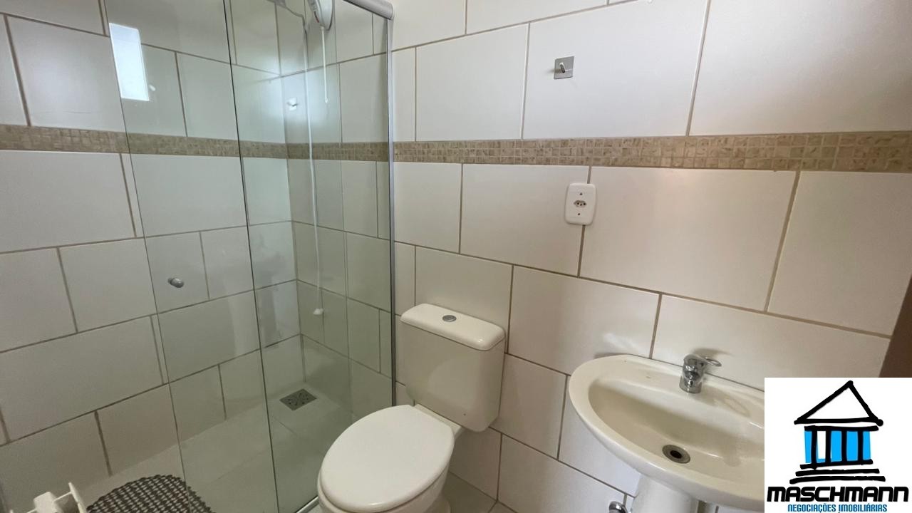 Apartamento amplo e mobiiado de 3 dormitórios com suíte à venda em Canela, RS