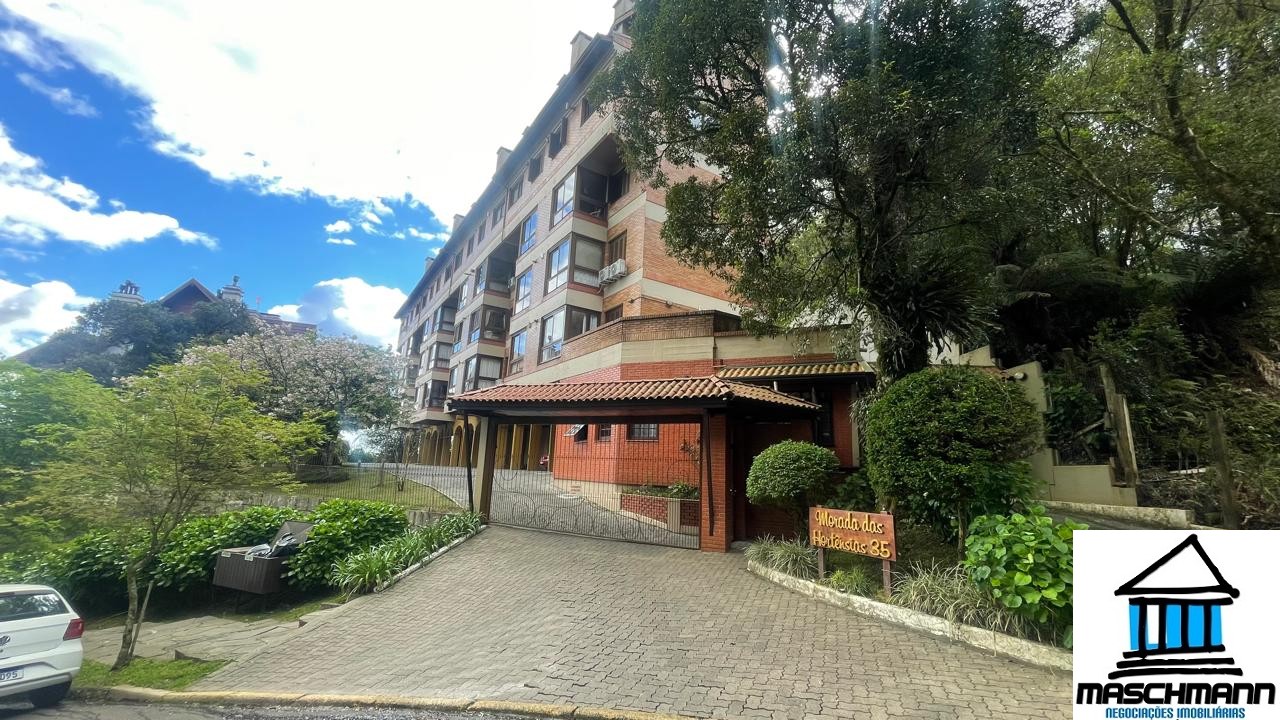 Exclusividade no Centro de Gramado! 1 Dormitório Mobiliado com Garagem ao Lado da Rua Coberta