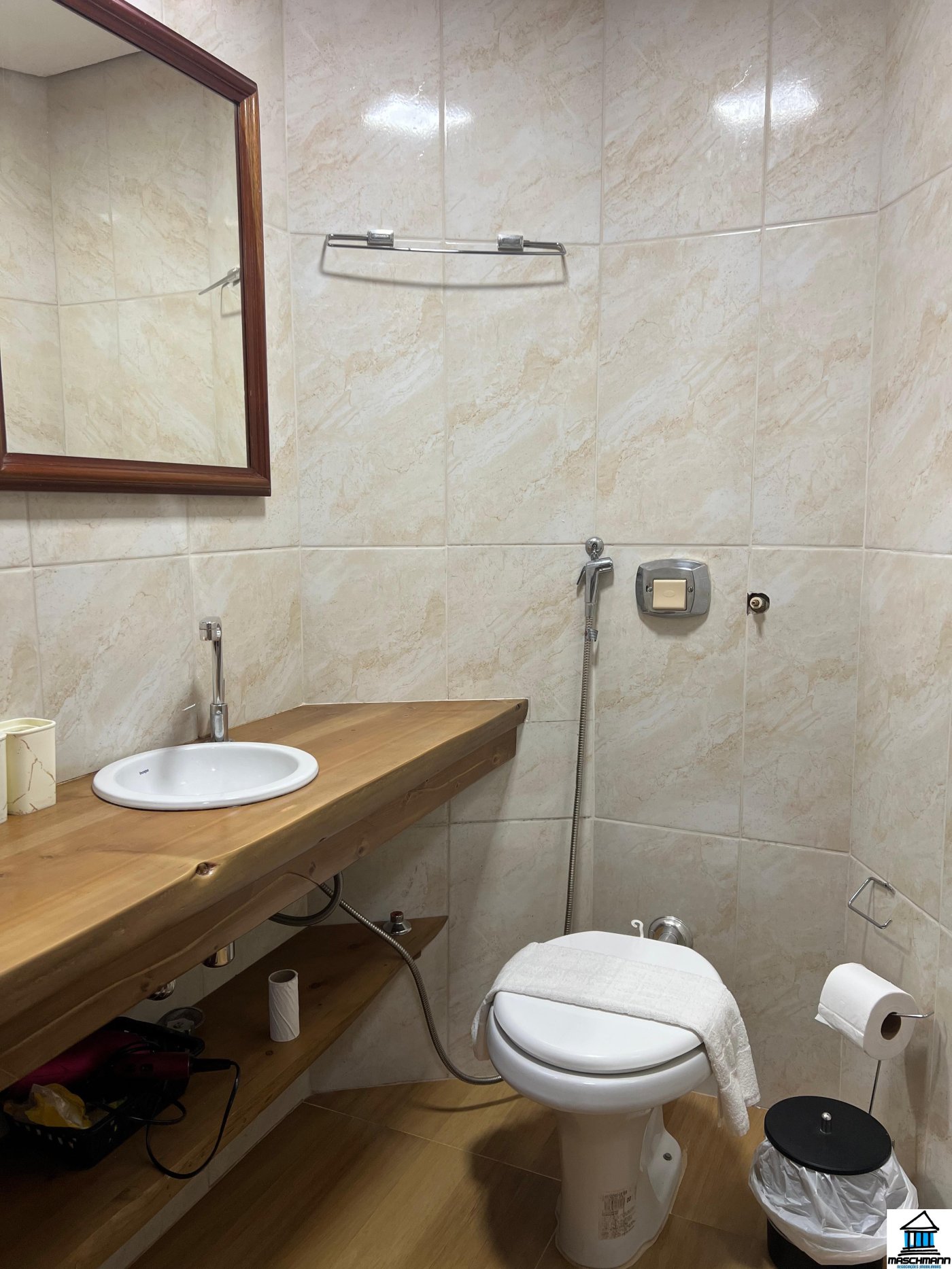 Apartamento Mobiliado com Lareira e Vista para a Catedral de Pedra no Centro de Canela 