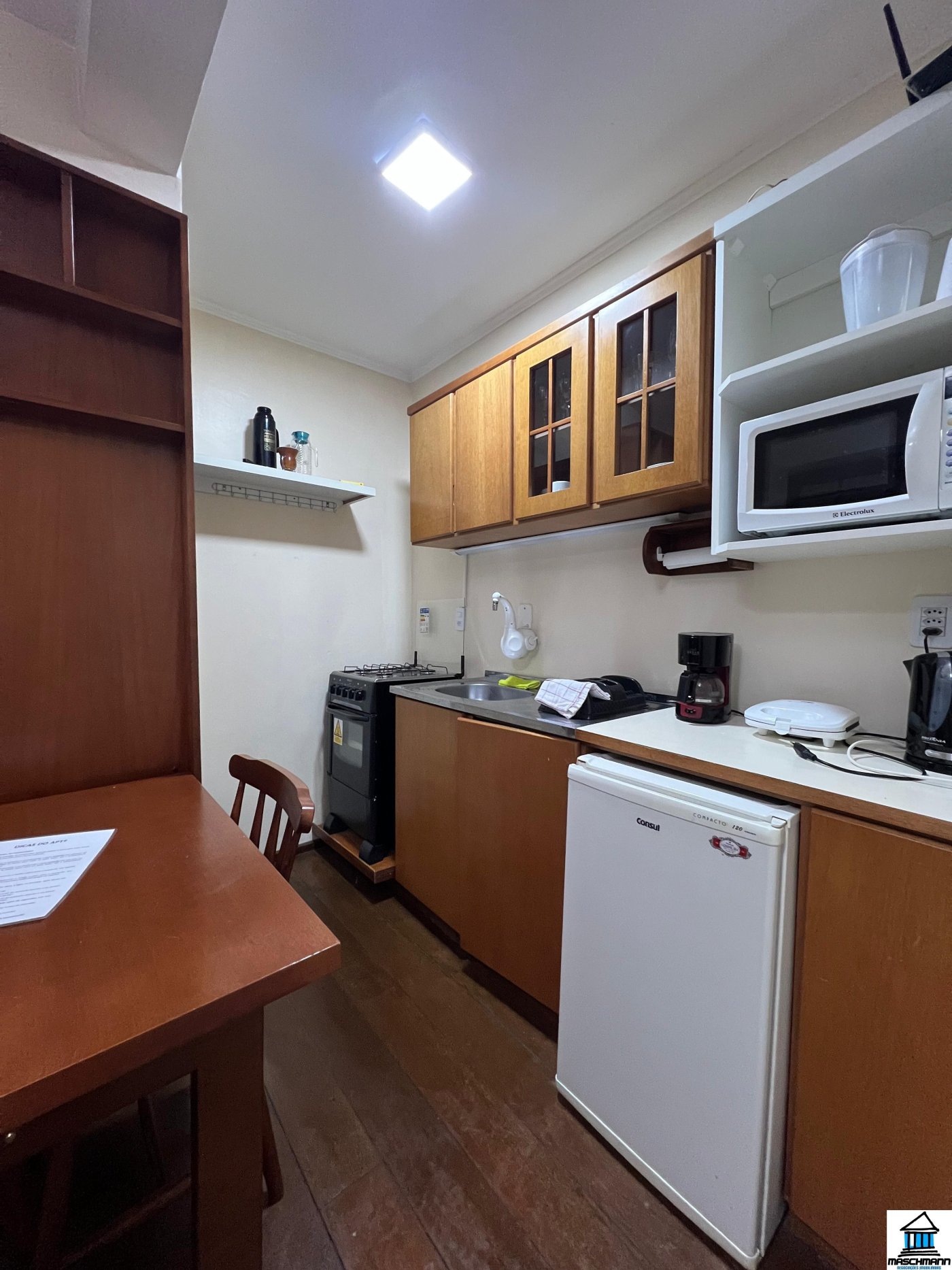 Apartamento Mobiliado com Lareira e Vista para a Catedral de Pedra no Centro de Canela 