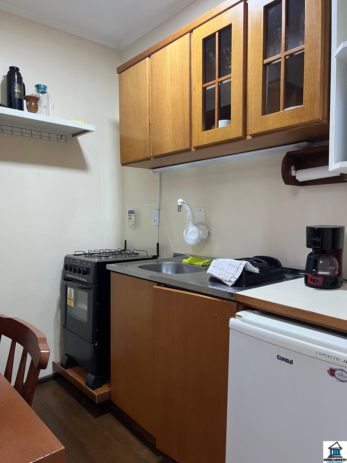 Apartamento Mobiliado com Lareira e Vista para a Catedral de Pedra no Centro de Canela 